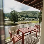 Met Zicht Op De Rivier De Semois En Eigen Balkon Vresse-sur-Semois