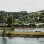 Διαμέρισμα Met Zicht Op De Rivier De Semois En Eigen Balkon