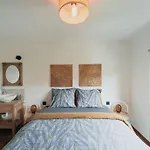 Met Zicht Op De Rivier De Semois En Eigen Balkon アパート ヴレス・シュル・スモワ
