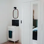Met Zicht Op De Rivier De Semois En Eigen Balkon *