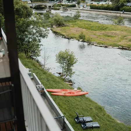 Lejlighed Met Zicht Op De Rivier De Semois En Eigen Balkon