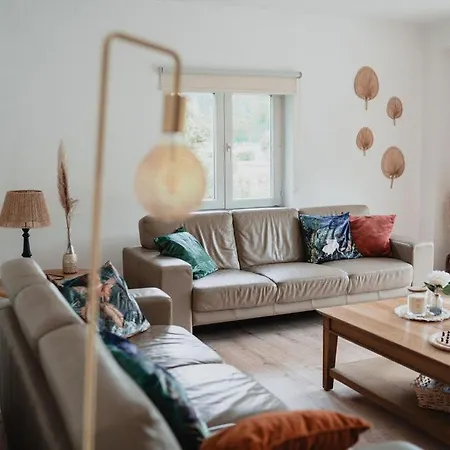 Apartament Met Zicht Op De Rivier De Semois En Eigen Balkon *