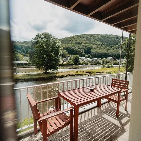 Met Zicht Op De Rivier De Semois En Eigen Balkon Vresse-sur-Semois