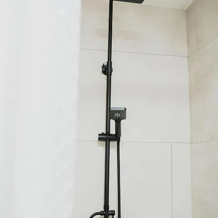 Met Zicht Op De Rivier De Semois En Eigen Balkon Apartmán