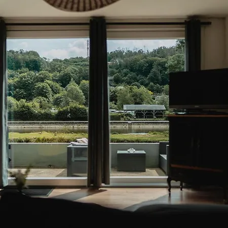 Appartamento Met Zicht Op De Rivier De Semois En Eigen Balkon *