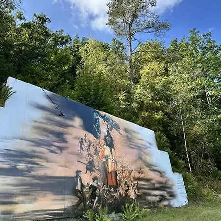 Met Zicht Op De Rivier De Semois En Eigen Balkon Apartament